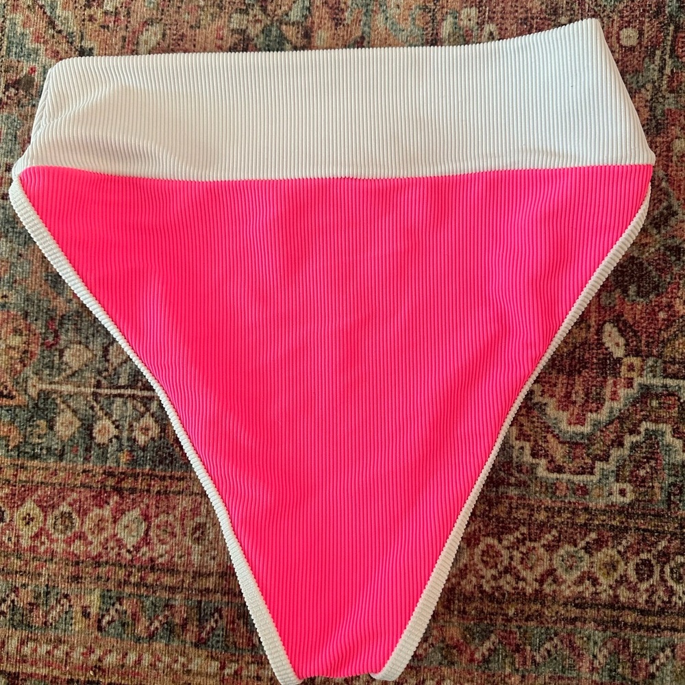 Beach Riot - Picture 3 of 3